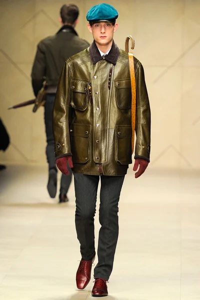 Look 24